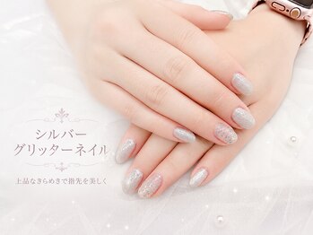 スウィートハート(Sweet Heart)/透明感あふれる大人ラメネイル
