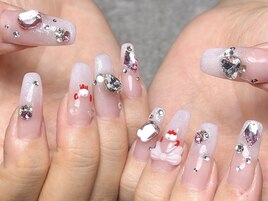 キラキラキャラクターネイル