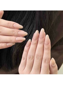 スウィーティ ネイル スタジオ(Sweety Nail Studio)の写真/シンプルなのに、美しい。大人の女性に似合う上品ネイルをご提案。