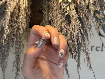 white×goldニュアンス　担当moe