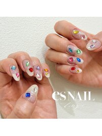 宝石ネイル