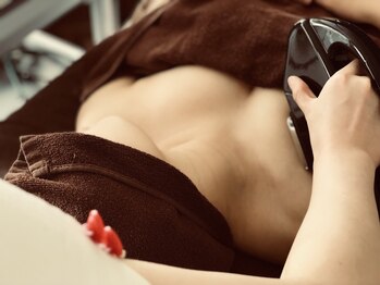 アラフェイス/市内では珍しいバスト施術も可能