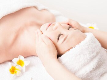 アクアナチュラ(ACQUANATURA)の写真/〈熊本エリア希少☆本格小顔矯正〉手技で届かない深部までアプローチしてたるみ・むくみ改善！リフトアップ