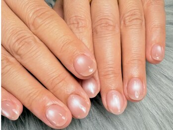 ルミエール(Lumiere)の写真/上品なネイルで魅せたくなる指先を叶えます◇オフィス/ナチュラル/マグネット