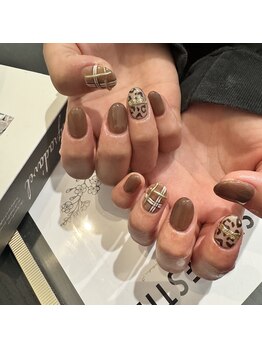 フローレンス(Florence)/秋ネイル