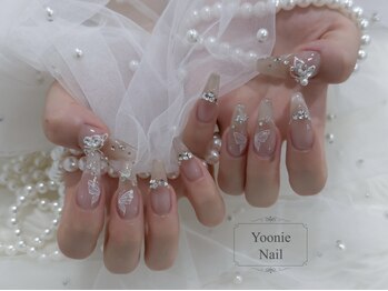 ユーニーネイル(Yoonie Nail)の写真/【ずっと見ていたい手元に♪】ちゅるちゅるワンホンネイル＊キラキラ韓国ネイルが大好評◎
