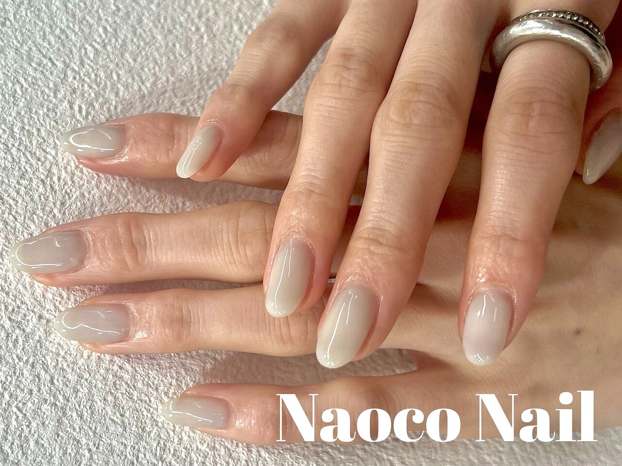 2026年春トレンド】グレー オフィスのネイルデザイン集｜人気順｜5