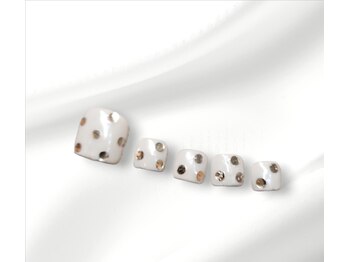 ソラ(sora)/春ネイル、ドットが人気です♪