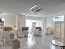 イリゼ 香椎駅前店(iris’ee)の雰囲気（おしゃれな店内でゆっくりとお過ごし下さい♪）