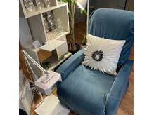 サロンドラミー(salon de Lamie)の雰囲気（フット施術　リクライニングソファーでごゆっくり♪）