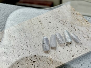 テテネイル(tete.nail)/降り積もる雪×しっとりネイル