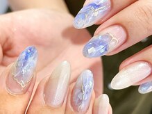 アンガット(angot.)/ブルーニュアンスネイル×透明感