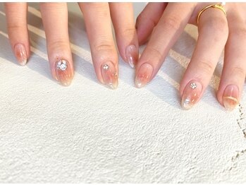 キラキラ　nail*　￥8250(tax in