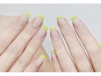 ユミ(U.MI.)/フレンチネイル