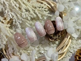 大人可愛いオフィスネイル