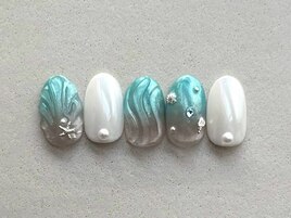サマー貝殻立体ネイル