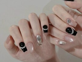 絶妙な色合いおしゃれ韓国ネイル