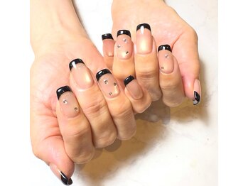 フレイムス アイラッシュ アンド ネイル(FRAMES)/フレンチ×マグネット