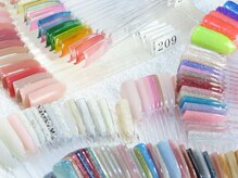 キザキ(Kizaki)の雰囲気（随時カラーは入荷してるのでワンカラーでも楽しめます♪）