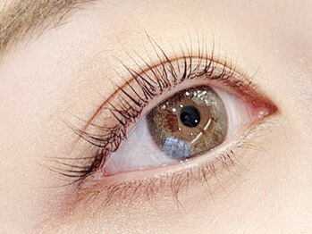 ネイルアンドアイラッシュ シシュ 高槻店(nail&eyelash SyiSyu)の写真/【上がり方に感動】選べるロッド☆パリジェンヌ風ラッシュリフト☆まつげダメージ最小限で綺麗な目元を