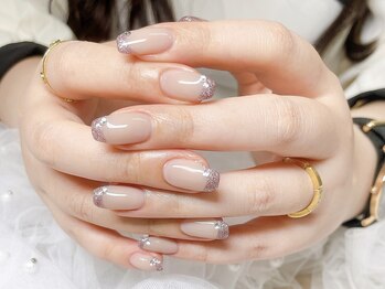 サロン アミリー(Salon Amiely)/アートフリー120分☆持ち込み