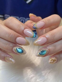 ヒカリセンター(HIKARI CENTER)の写真/お任せネイルも大人気◎お得にオシャレな爪先に♪フィルイン/パラジェル使用。カラー・パーツも豊富！