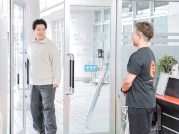 パーフェクトストレッチ 富山根塚店/元気で明るいスタッフがお出迎え