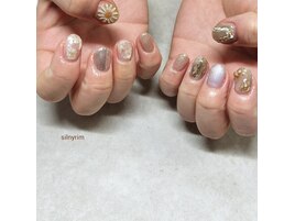 アシンメトリーニュアンスネイル