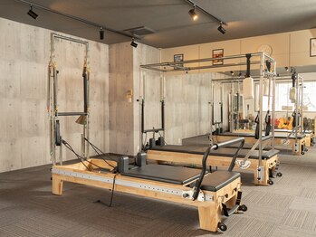 ウィルピラティス(W1L×Pilates)/--リフォーマー/キャデラック--