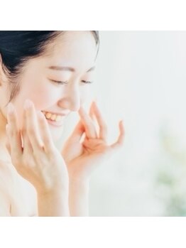 ハリキュア(H.a.r.i C.u.r.e.)/大人女性の顔と体を同時に整える