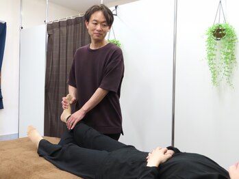 オリエンタル整体院 新潟院の写真/長時間同じ姿勢で腰が痛くなる、前かがみや反らすと痛いなど、日常生活で支障が出る腰痛を集中的に改善！