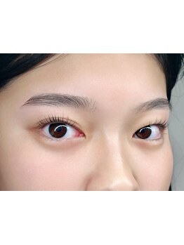 ナチュラル上品な目元にしたい