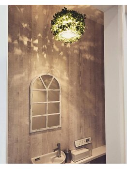 ラ ボーテ ド シル(La beaute de cil)/店内・かわいいお手洗い