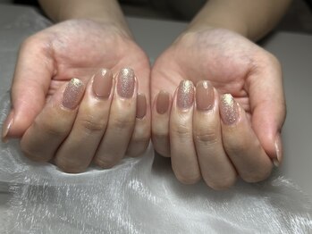ミリミリ(Milimili)の写真/シンプルだからこそ美しく。大人女性に似合うく上品ネイルをご提案♪
