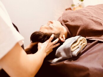 クーレ(cure)の写真/男女OK☆脳や眼精疲労など頭の疲れでお困りの方に《眠れるドライヘッドスパ》1客貸切/ヘッドのみ着替え不要