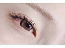 モモンウールーの雰囲気(コスメカールで、どの角度から見ても綺麗なまつ毛に…♪)