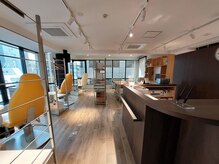 爪切り屋 足楽/オープンスペースの店内