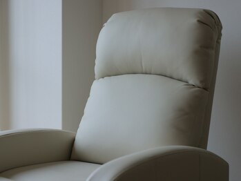 ヌール(Noor)の写真/【三宮駅から徒歩10分以内】完全個室のプライベートサロンで一人ひとりに合わせたオリジナルネイルをご提案