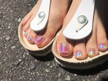 ネイルスミス 高松店(Nailsmith)の写真/【大人女性のオシャレは足元から＊】素足でも気分の上がるお洒落を♪ハンドネイルが出来ない方にも◎