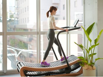 ニュアンス 西新宿(NewAns)/珍しい有酸素マシン