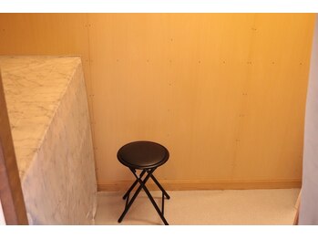 リポスト(RE:POST)/更衣室