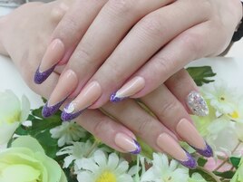 ロングフレンチネイル