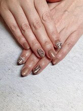 ラグネル(Luxnal)/ブラウンツイード柄