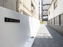 エイチ(H)/マンションの入り口です。