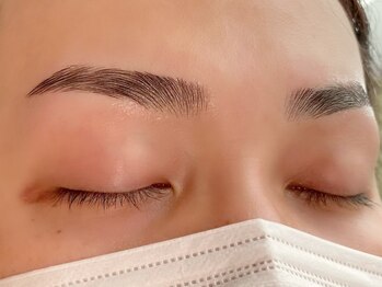レイビューティー 浜町中央橋店(RAY+beauty)の写真/話題の【眉スレッディング￥3,300/人気急上昇！アイブロウリフト￥5,500】SETメニューでお得に◎