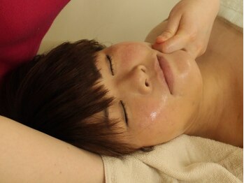 ペルク(perk)/小顔コルギ70分+筋膜リリース