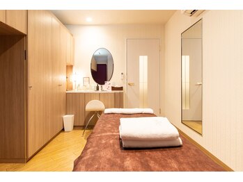 コスメアンドエステティック ルミエ パリ 高知大丸店/個室