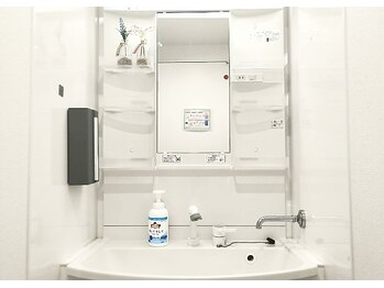 マチトレ整体院 市ヶ谷店/洗面室&更衣室