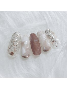 6月大人可愛いおでかけネイル