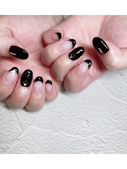 ラグネル(Luxnal)/フレンチネイル